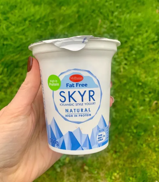photo from lovemydiet's instagram profile showing skyr yoghurt as a product recommended by Marta Holewa nutritionist for meals